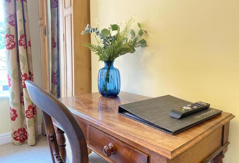 ペンション The Victoria