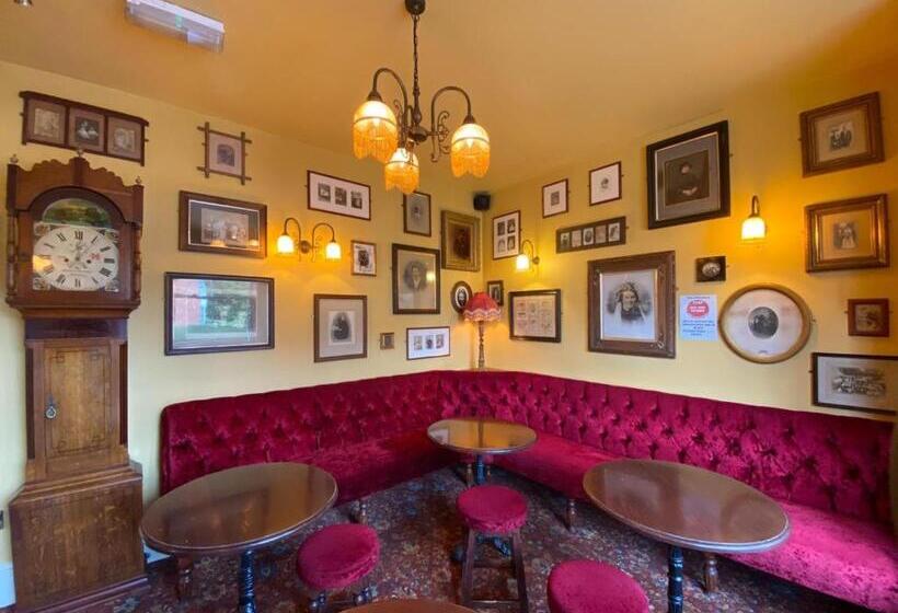 ペンション The Victoria