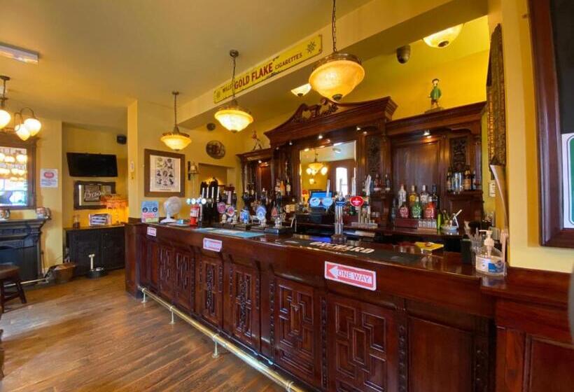 ペンション The Victoria