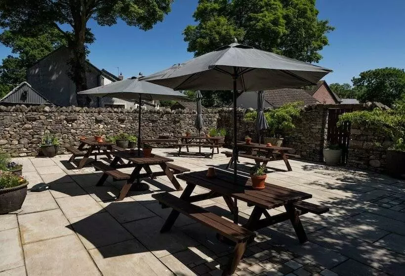 Retkeilymaja George And Dragon Clifton