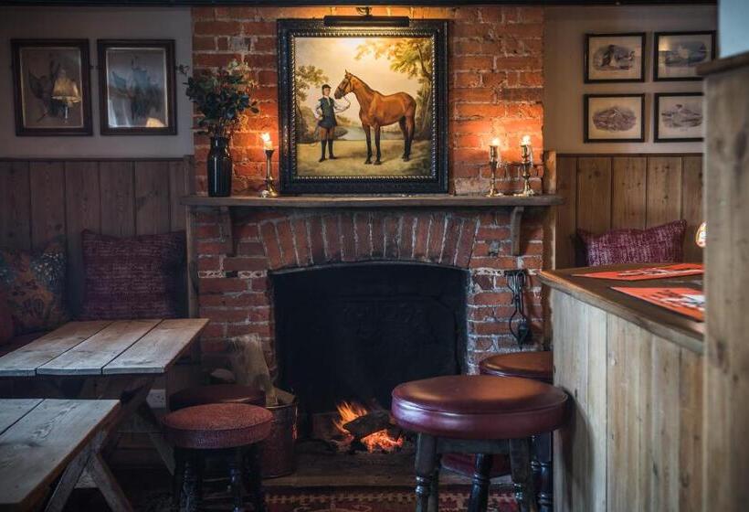 فندق صغير The Horse And Groom Inn