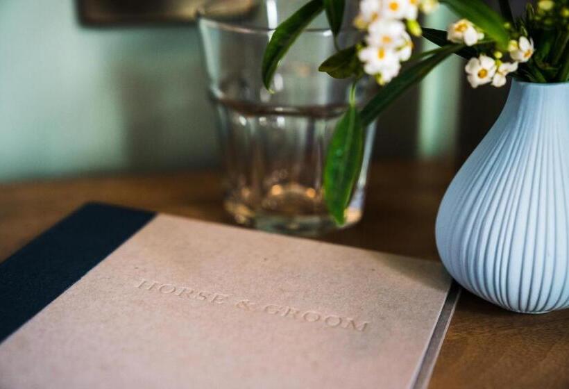 فندق صغير The Horse And Groom Inn