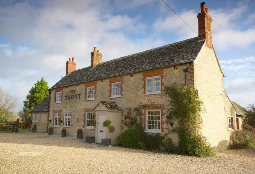 Retkeilymaja The Trout At Tadpole Bridge