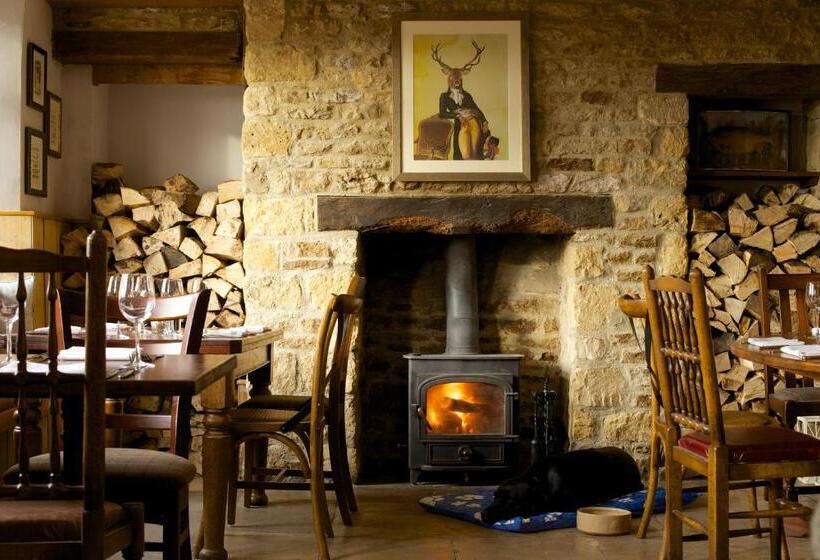 ユースホステル The Trout At Tadpole Bridge