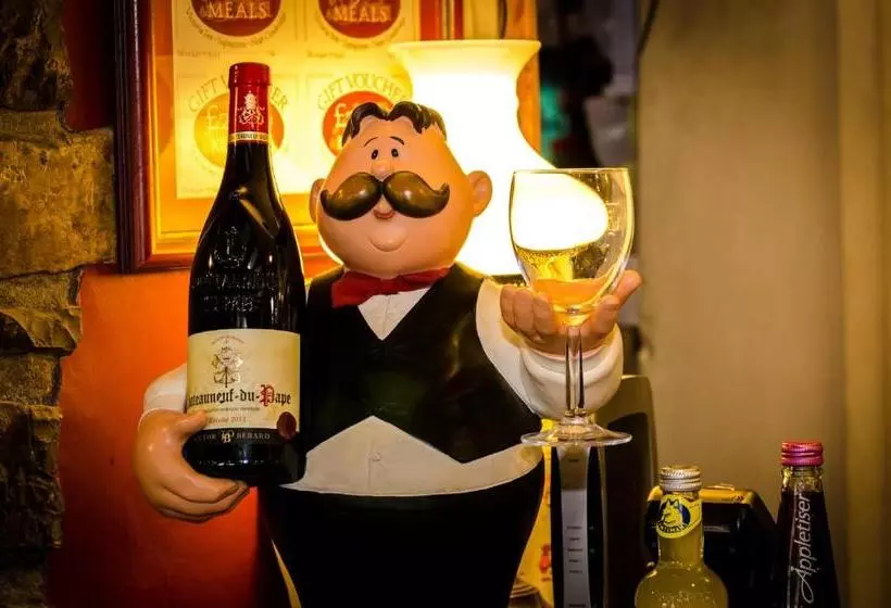 ユースホステル Victoria Inn