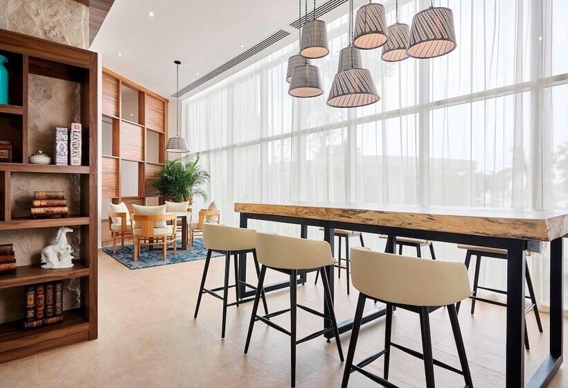 فندق Fairfield Inn & Suites By Marriott Cancun Airport