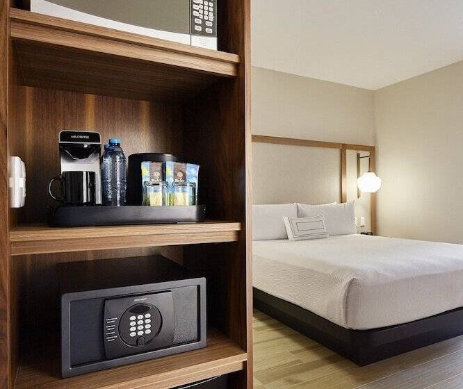 فندق Fairfield Inn & Suites By Marriott Cancun Airport