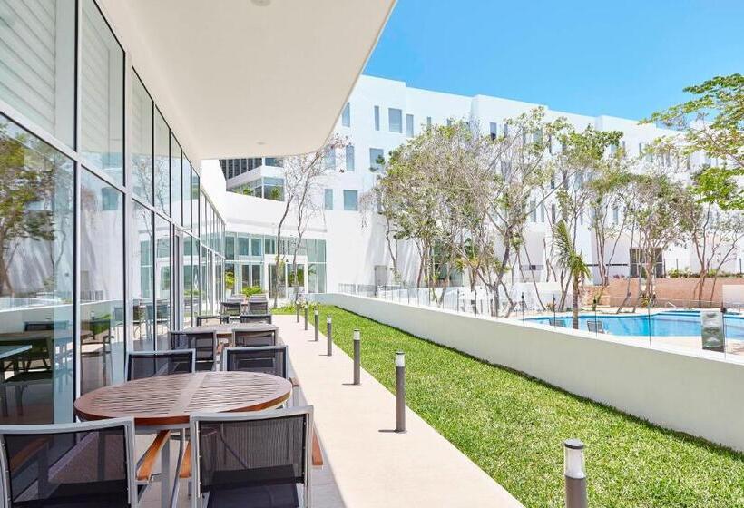 فندق Fairfield Inn & Suites By Marriott Cancun Airport