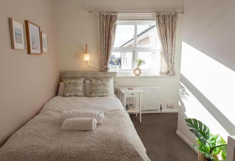 بنسيون Poole Park House