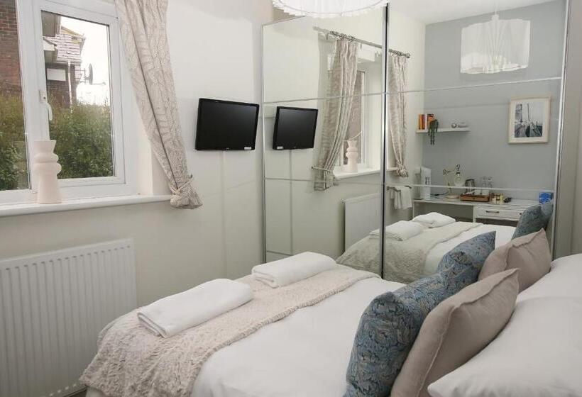 بنسيون Poole Park House