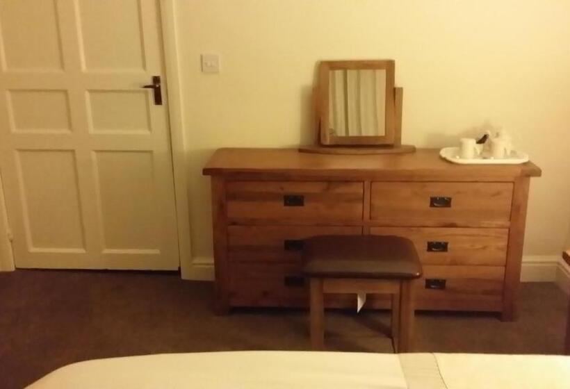 Pensione Roosecote Guest House