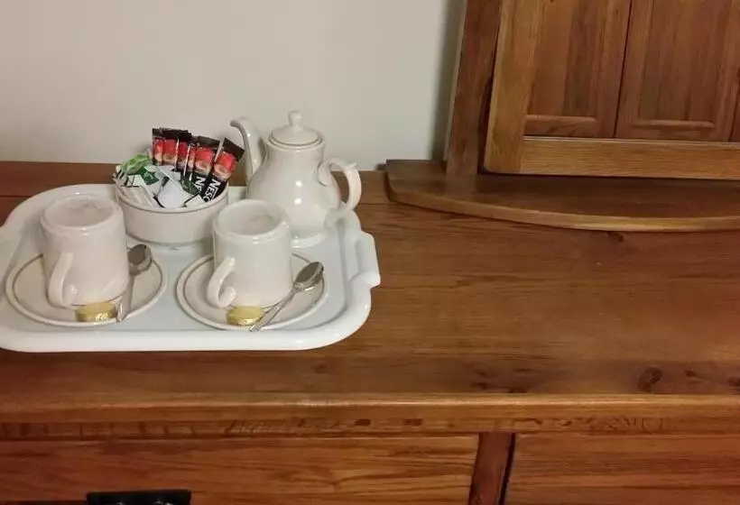 پانسیون Roosecote Guest House