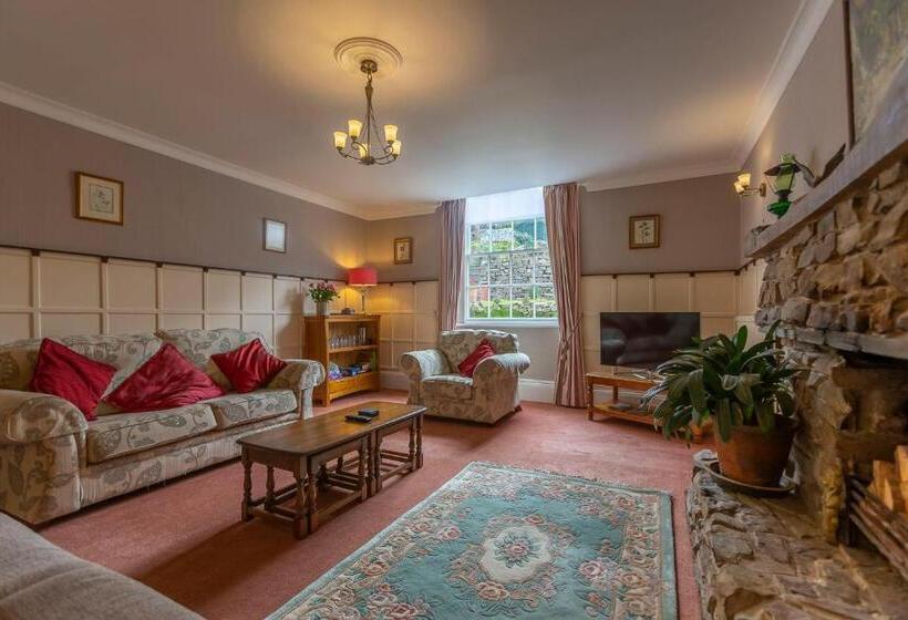 펜션 Stratton Gardens