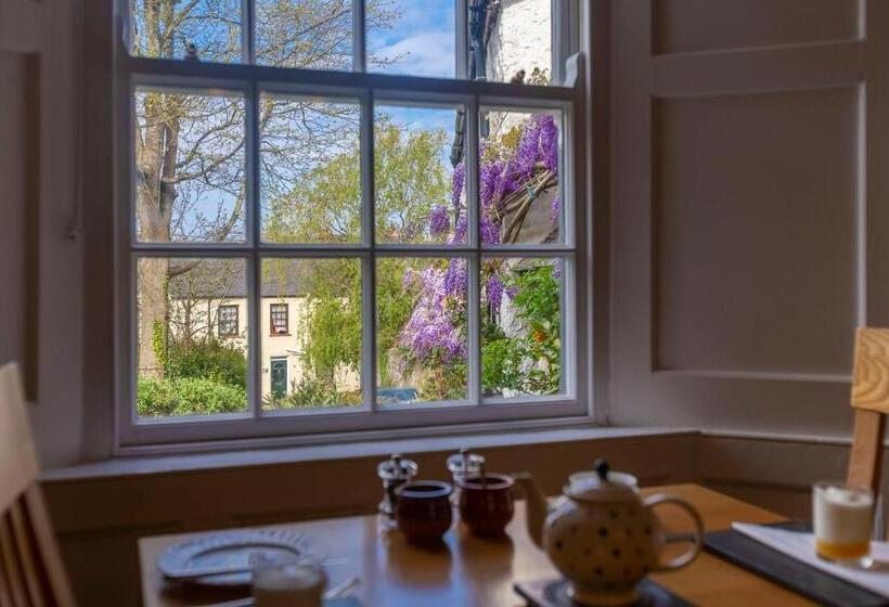 펜션 Stratton Gardens