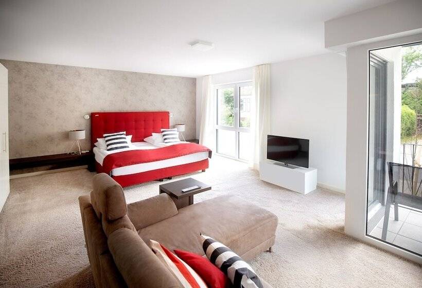 Boardinghouse By M&k