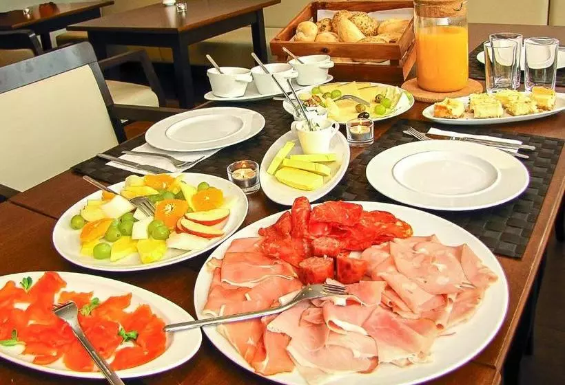 Pension Das Tann Rooms & Wine