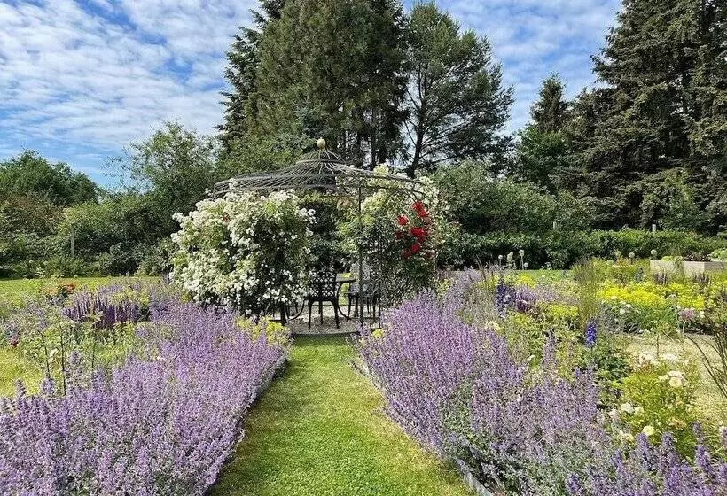 ペンション Alwine  Landhaus An Den Spreewiesen