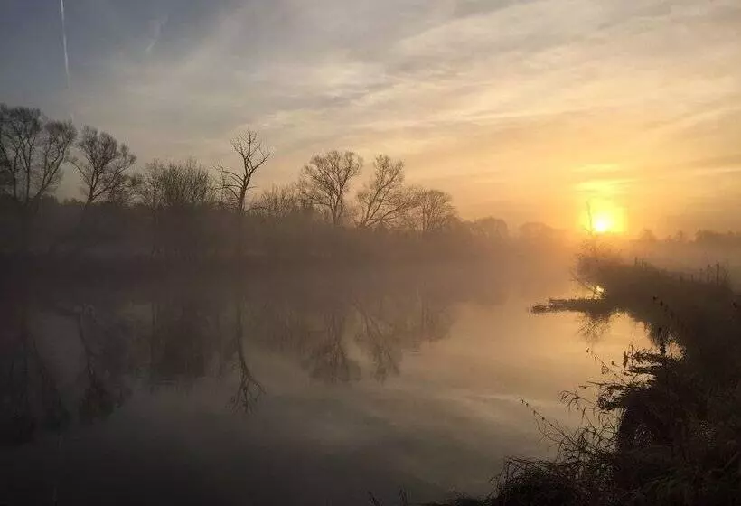 ペンション Alwine  Landhaus An Den Spreewiesen