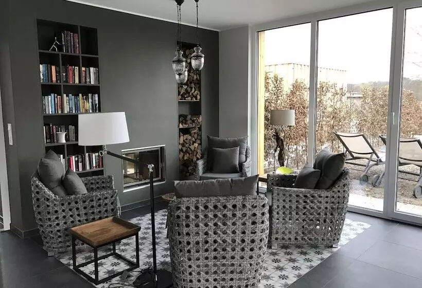 ペンション Alwine  Landhaus An Den Spreewiesen