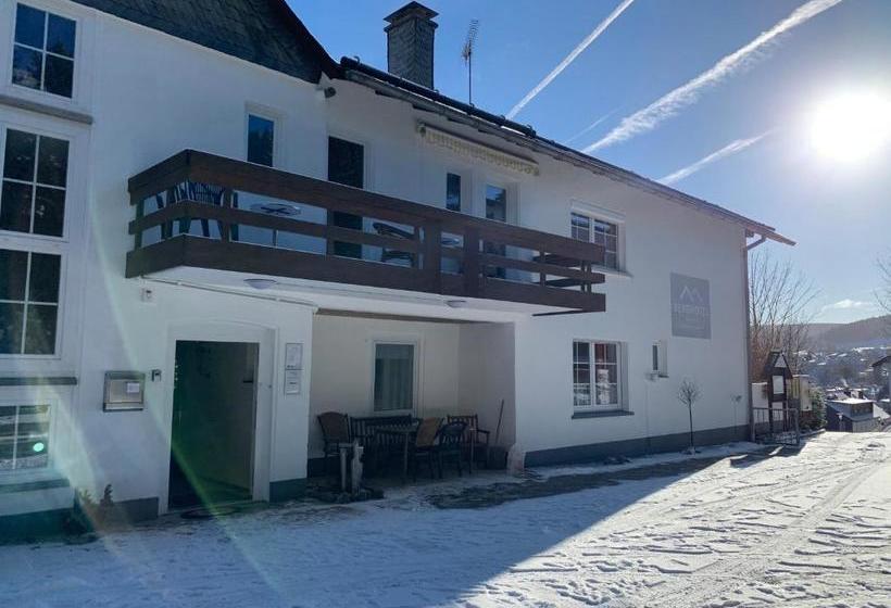 فندق صغير Berghotel Willingen