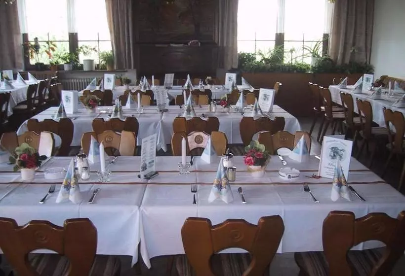 Majatalo Berggasthof Hinhart