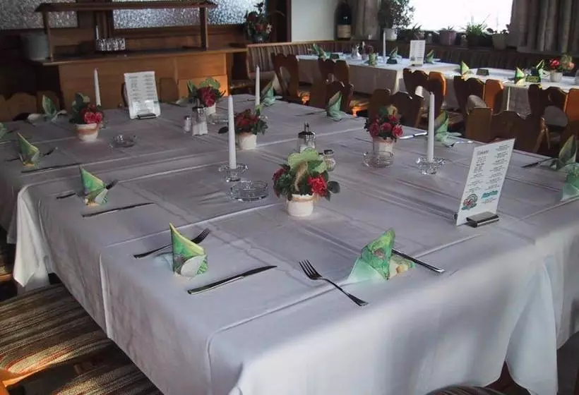 Majatalo Berggasthof Hinhart