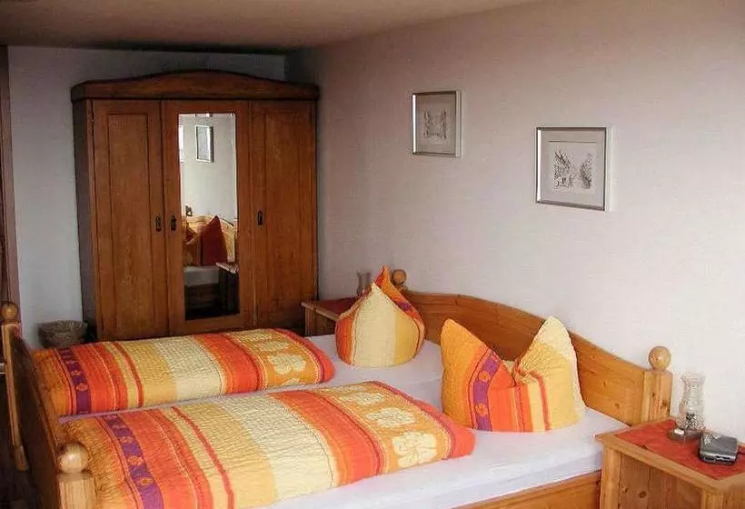 هاستل Schanzenberghof