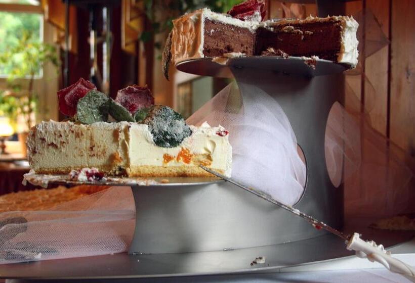 Gasthof & Pension Zum Saalestrand