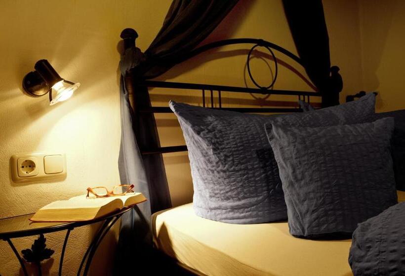 호스텔 Alte Weinschänke