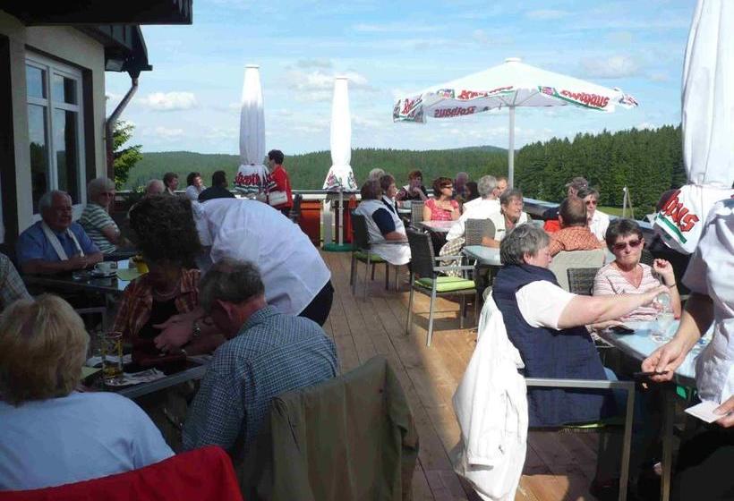 הוסטל Löwen Patisserie