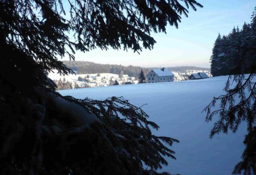 הוסטל Löwen Patisserie