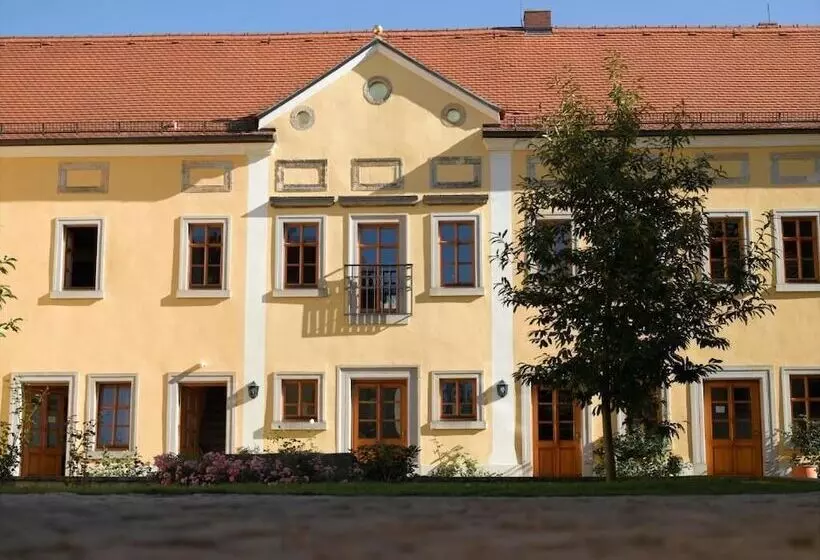 ペンション Gästehaus Im Weingut Schloss Proschwitz