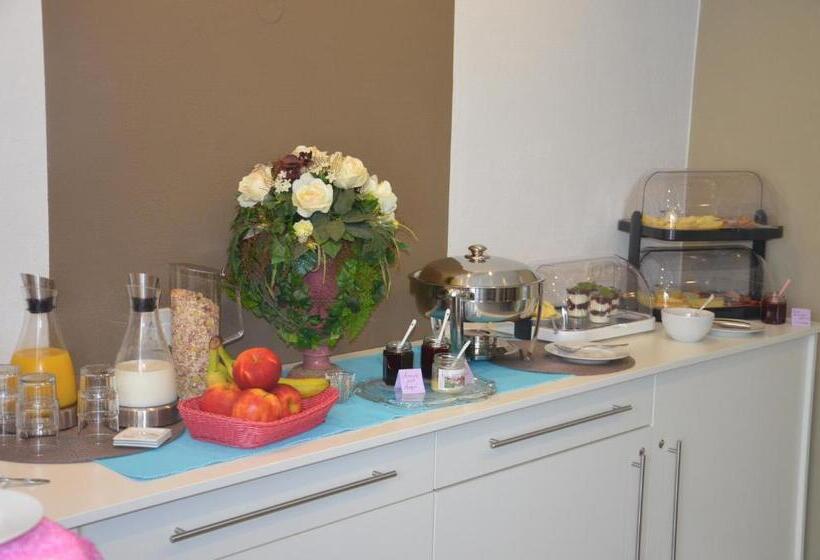 פנסיון Gästehaus Praliné