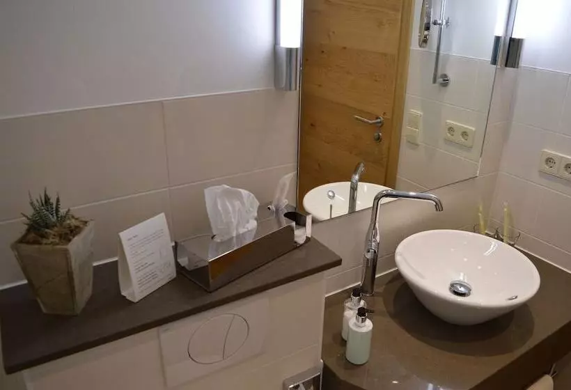 Majatalo Landhaus Zum Heidewanderer Mit Thermeplus