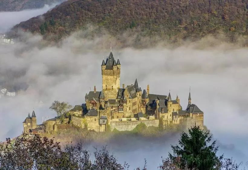 Retkeilymaja Pension Restaurant Luna