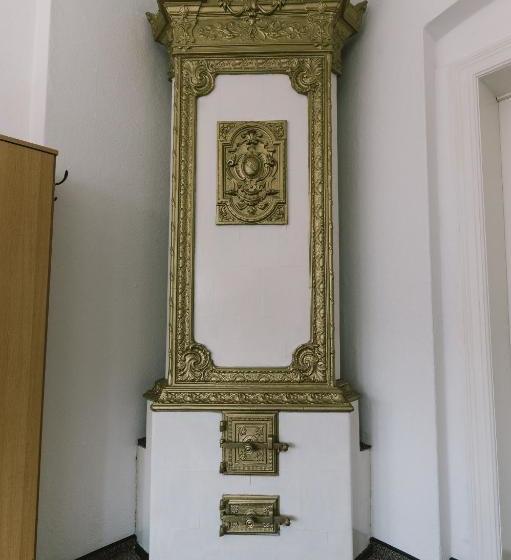 Menzels Pension Drehscheibe