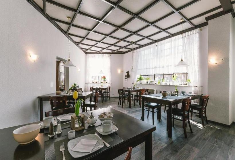 Menzels Pension Drehscheibe