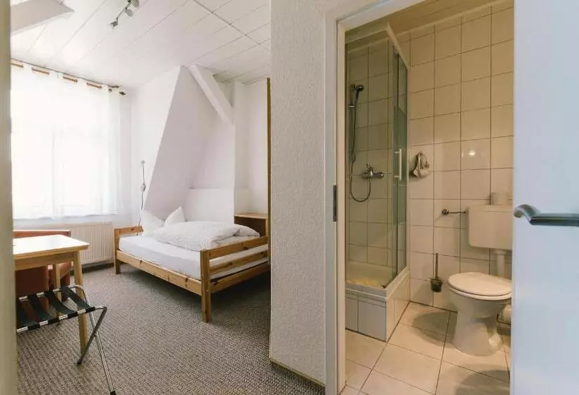 Menzels Pension Drehscheibe