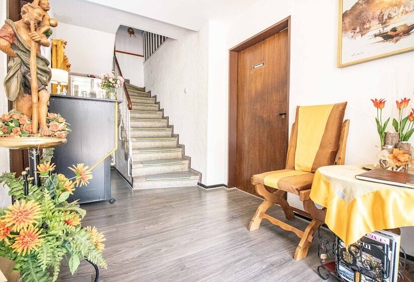 פנסיון Gasthaus Tannenhof