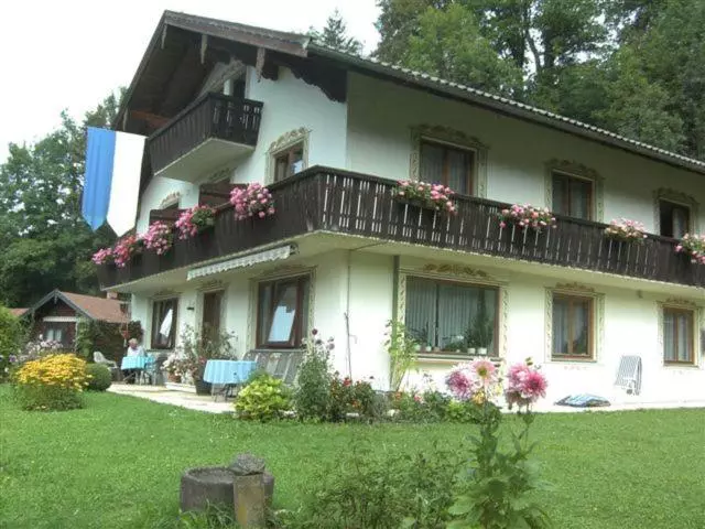 ペンション Gästehaus Staller
