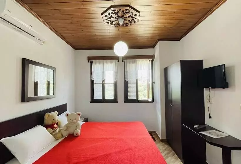 ペンション Denis Guest House