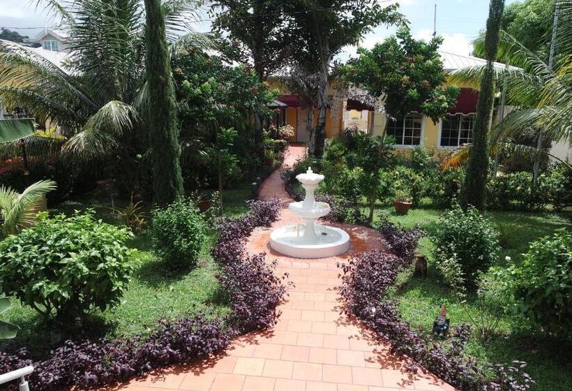 پانسیون Kiskadee Korner