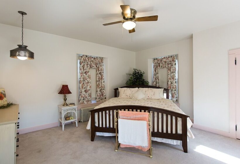 Red Rose Bed & Breakfast