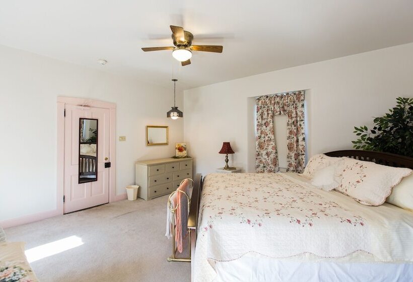 Red Rose Bed & Breakfast