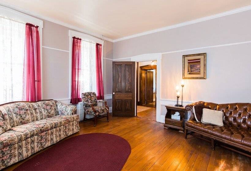 Red Rose Bed & Breakfast