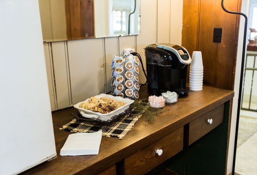 Red Rose Bed & Breakfast