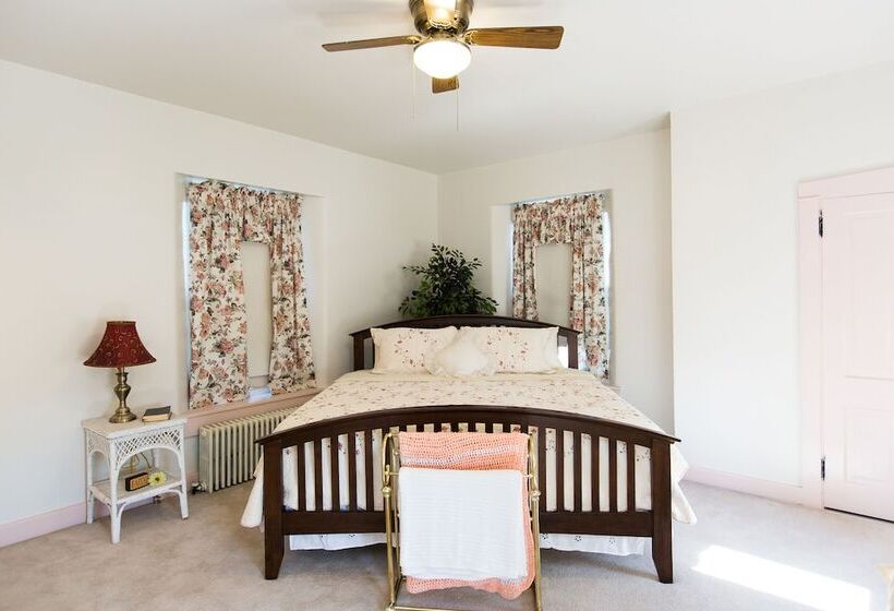 Red Rose Bed & Breakfast