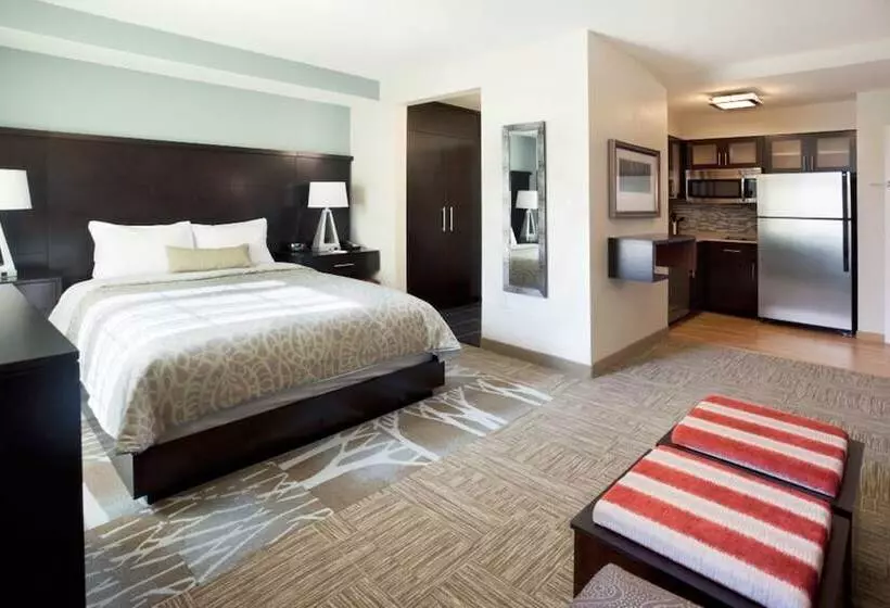 Hotelli Staybridge Suites Auburn Hills, An Ihg