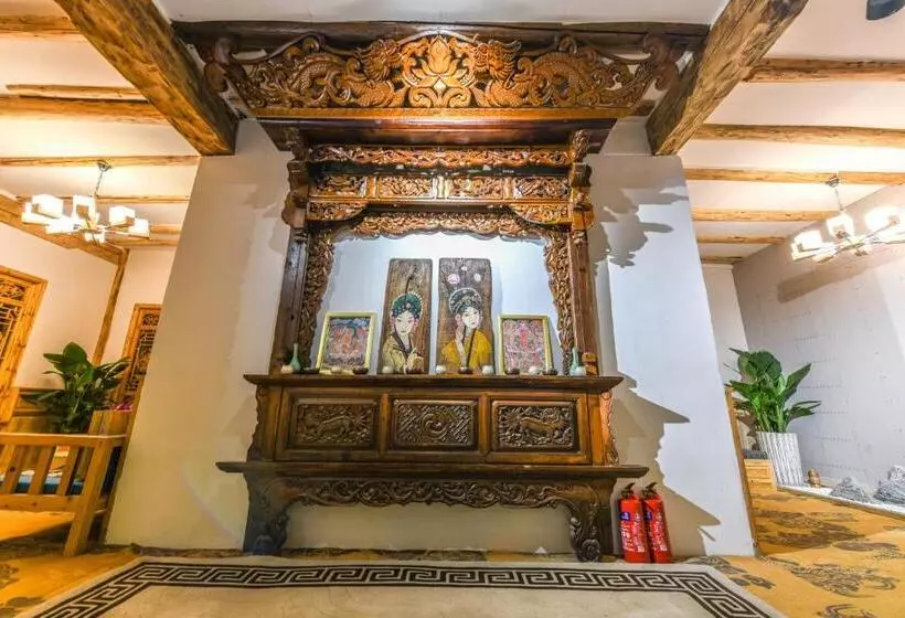 Majatalo The Blue Mountains On The Moon