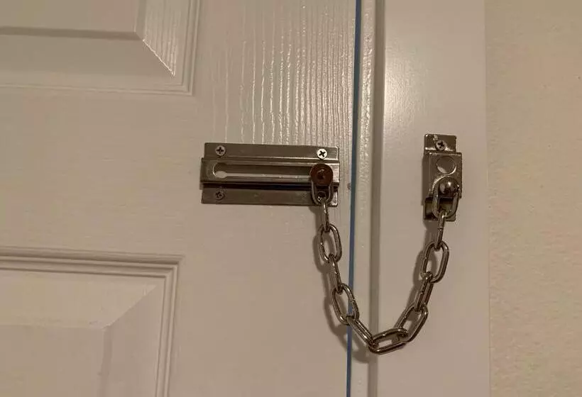 پانسیون Brighton Guesthouse